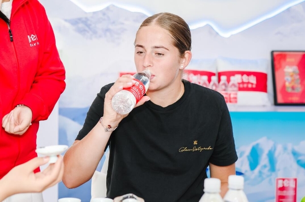 与凯恩相比 与凯恩相比