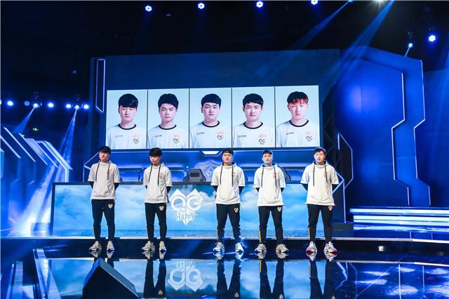 对决吸引了 对决吸引了