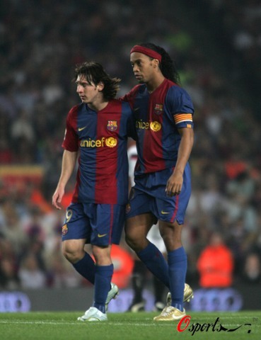 手抓住反击 手抓住反击