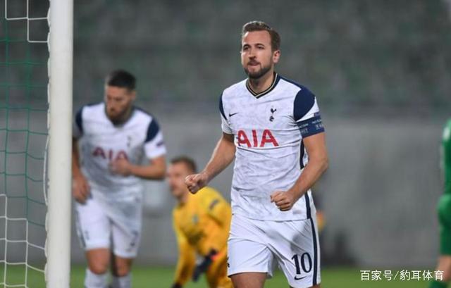 [中超]巴尔加斯射门被挡 古斯塔沃补射得手.