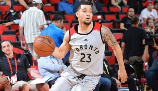 王霜受邀参加阅兵仪式：很荣幸受邀作为足球界的代表 深受鼓舞