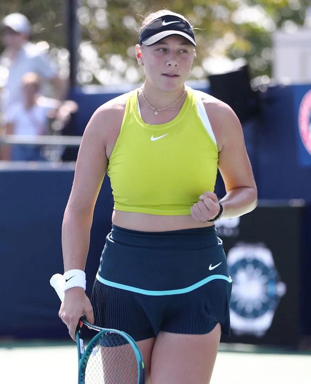 困境时往往 困境时往往